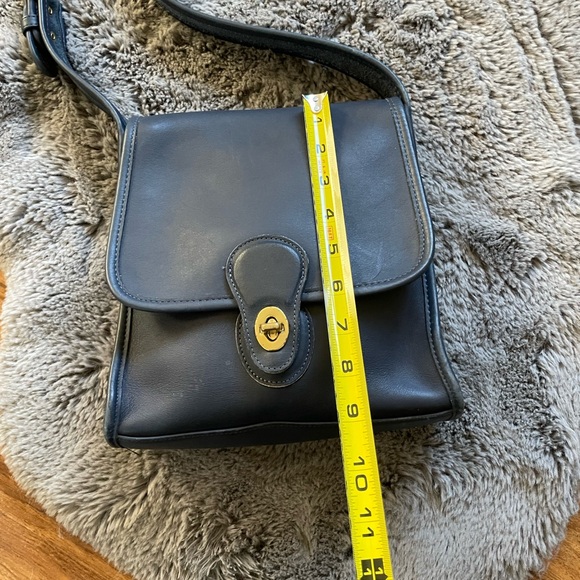 Coach Blue Leather Crossbody Bag with Turn-Lock Closure - Picture 6 of 9